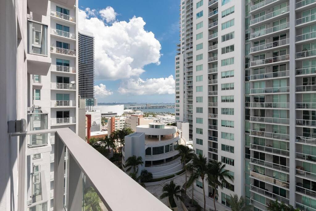 Stylish Modern Downtown Studio Free Parking Apartamento Miami Exterior foto